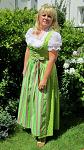 Fr. Brigitte Zimmermann in ihrem grnen Dirndl